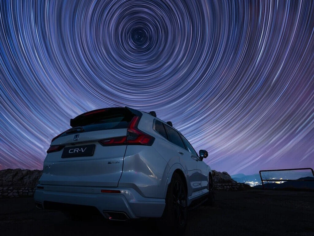 CR V mit Hintergrund Nacht