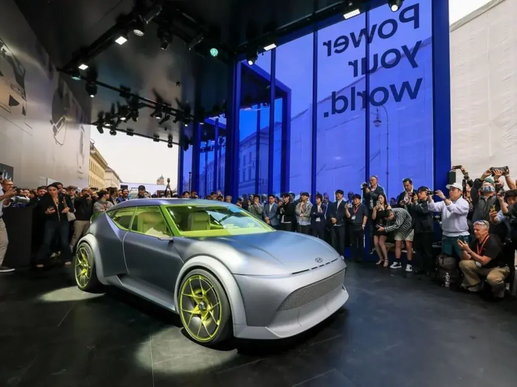 Hyundai concept three at iaa mob