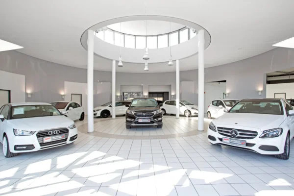 Gebrauchtwagen zentrum autohaus moritz de showroom